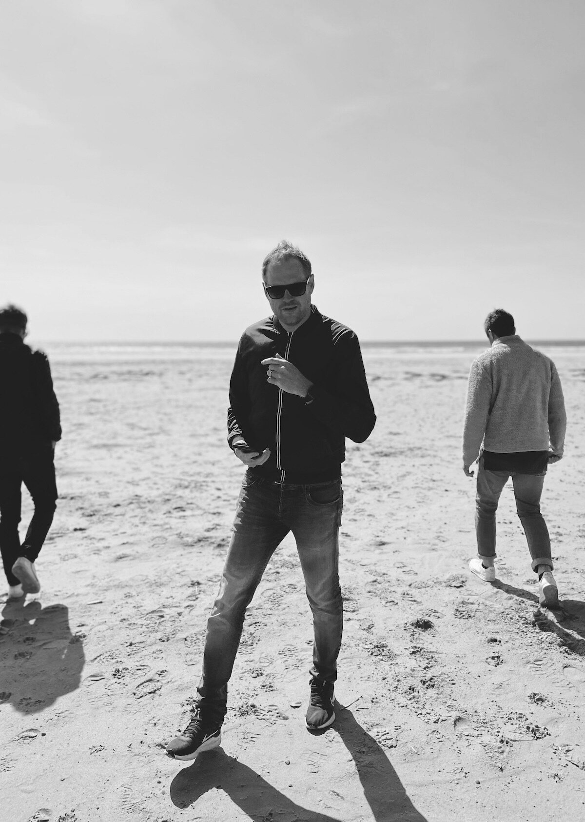 På stranden